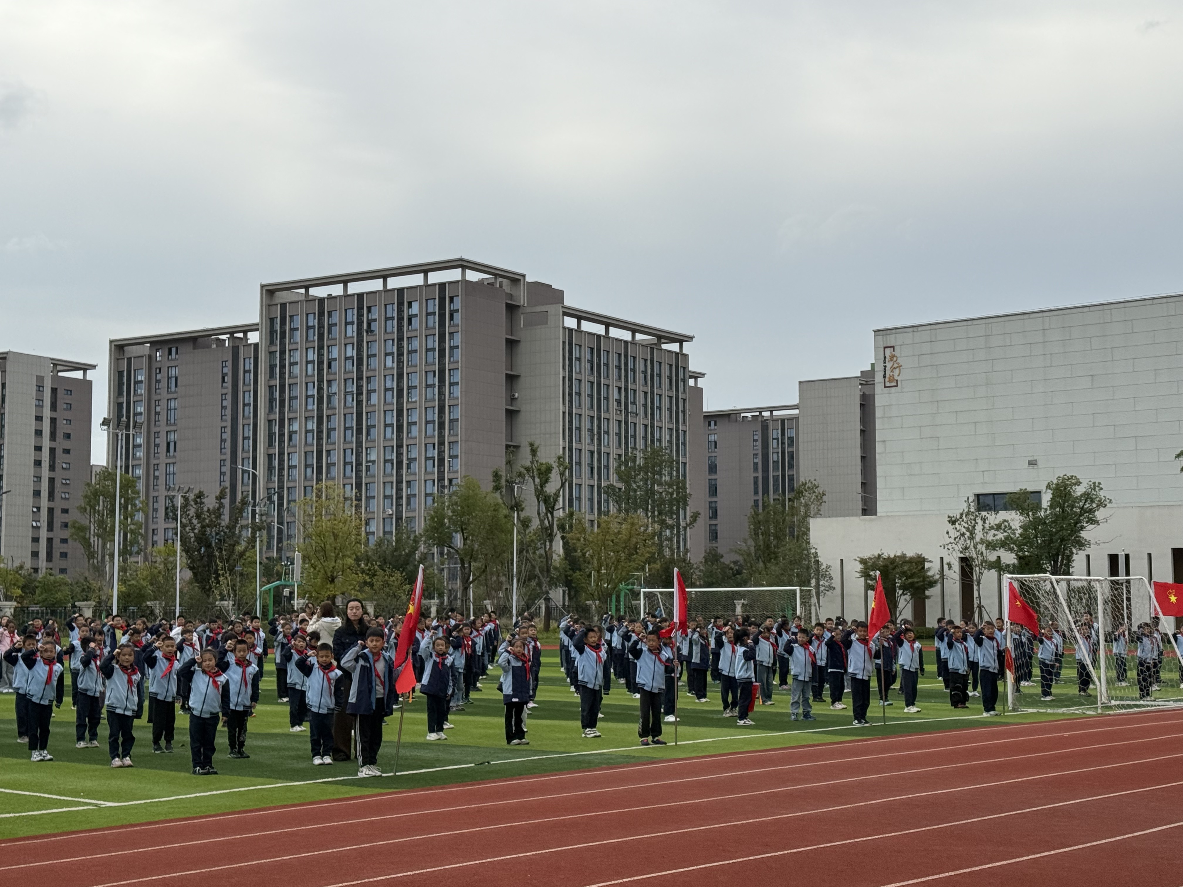d2317039683b6e5df50964244fa61cae.jpg